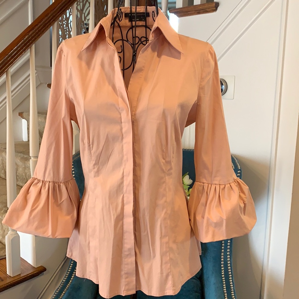 BCBGMAXAZRIA, Top